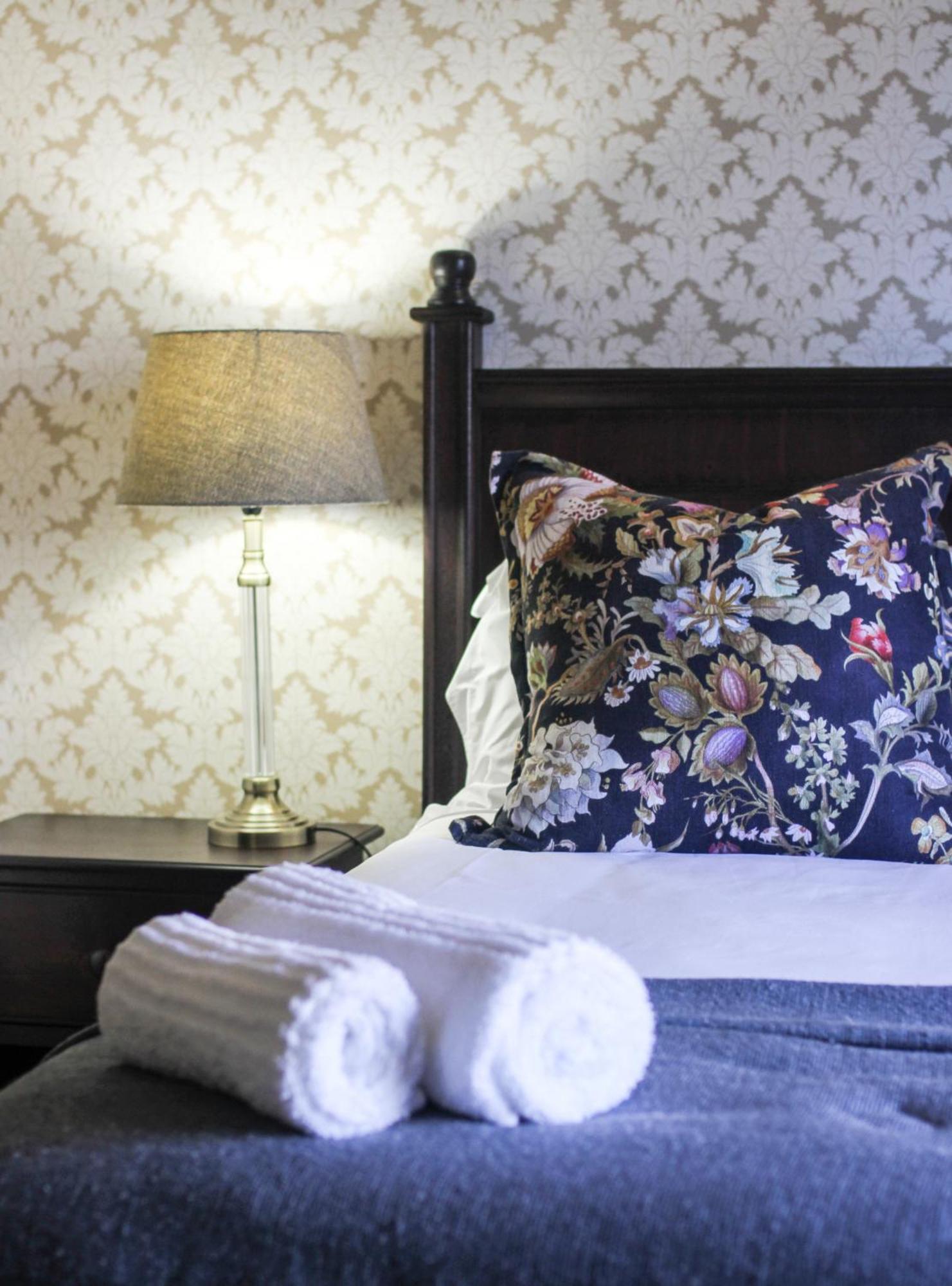 מונטאגו Airlies Historical Guest House חדר תמונה