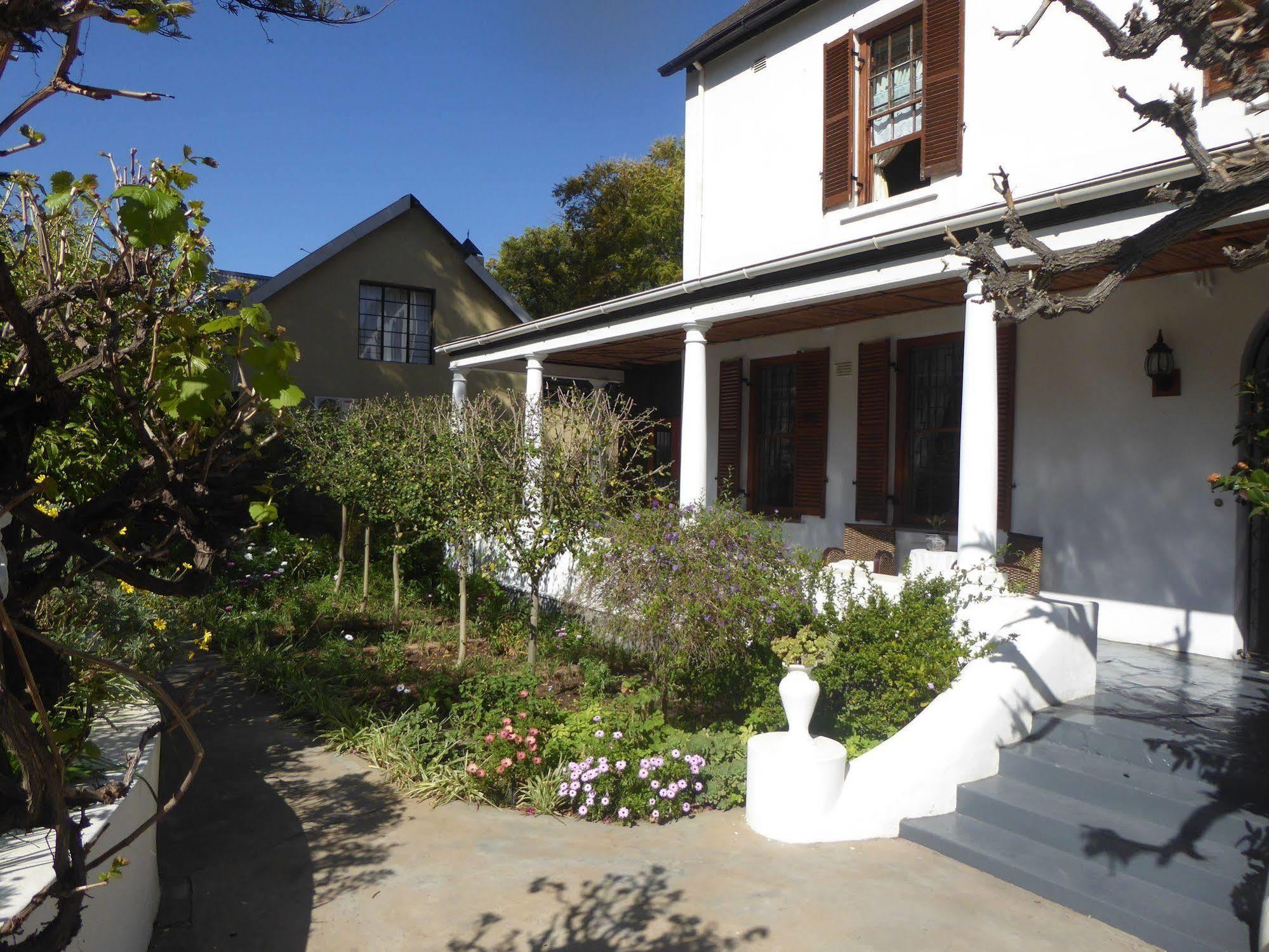 מונטאגו Airlies Historical Guest House מראה חיצוני תמונה